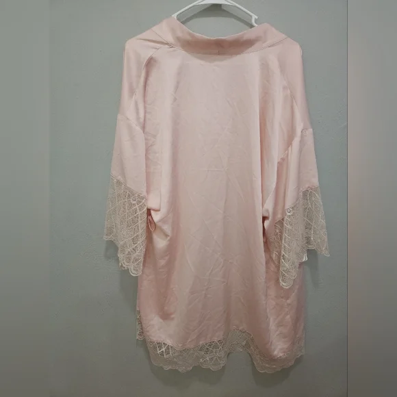 Flora Nikrooz• The Gabby wrap in pink and lace. Sz M - Picture 7 of 15